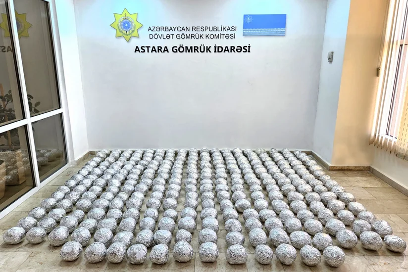 “Astara” gömrük postunda yük avtomobilindən “kahı” formasında aparılan narkotik vasitə aşkar edilib
