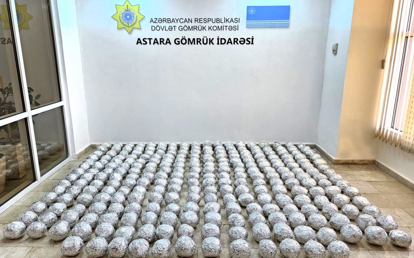 “Astara” gömrük postunda yük avtomobilindən “kahı” formasında aparılan narkotik vasitə aşkar edilib