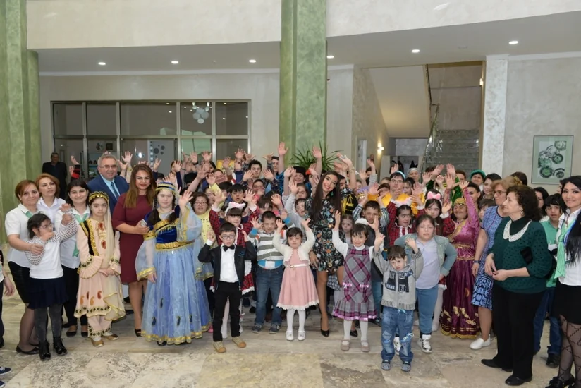 ​Leyla Əliyeva Daun Sindromlu Şəxslərin Reabilitasiya Mərkəzi və körpələr evində olub