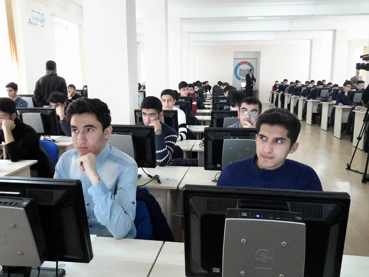 Media nümayəndələri AzTU-da imtahanların gedişini izləyiblər