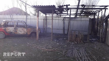 В Кюрдемире загорелись автомобиль и гараж - ВИДЕО