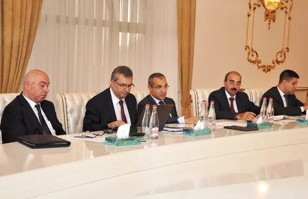 Təhsil naziri Ucarda vətəndaşları qəbul edib