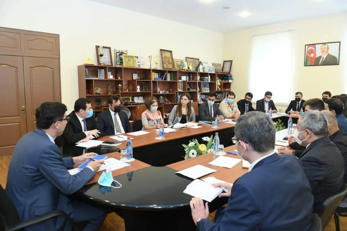 Fərid Qayıbov gənclər təşkilatlarının nümayəndələri ilə görüşüb