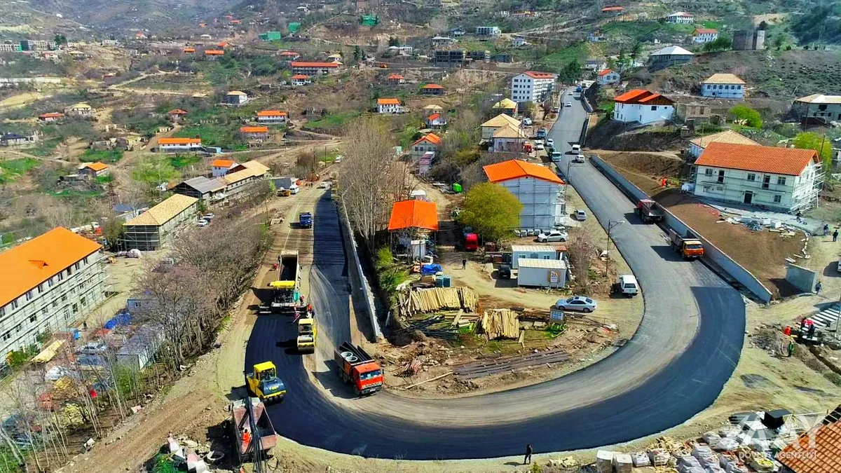 Госагентство: Восстановление внутригородских дорог в Лачыне завершится в ближайшее время
