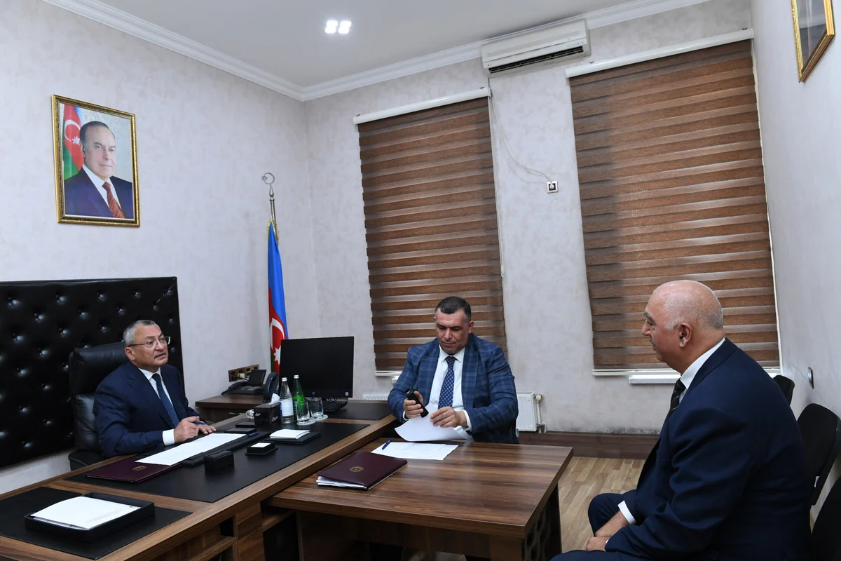 Rövşən Rzayev vətəndaş qəbulu keçirib