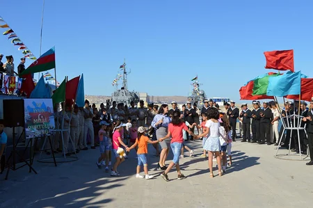 Azərbaycan ordusunun hərbi hissələrdə bayram tədbirləri keçirilir