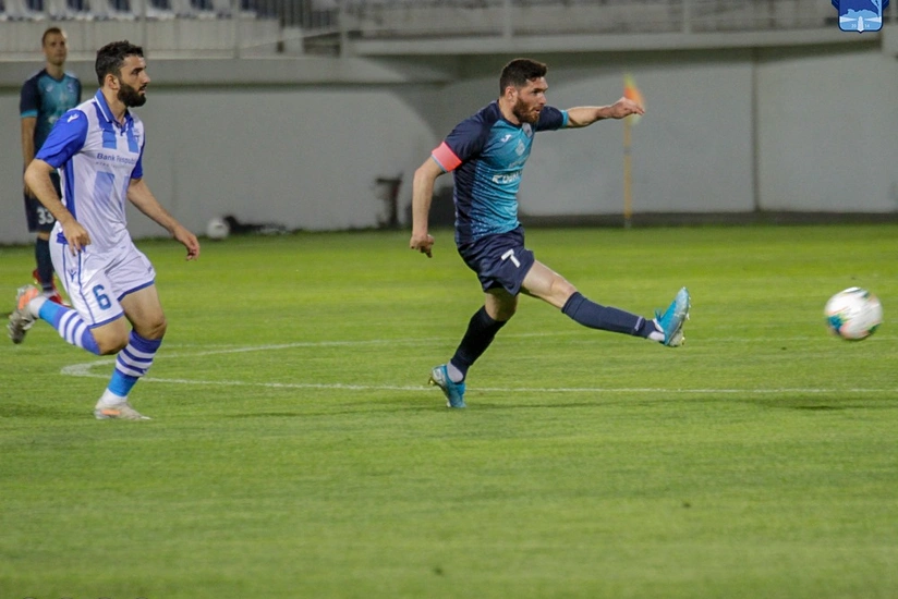 Zirə kapitanı ilə yollarını ayırdı