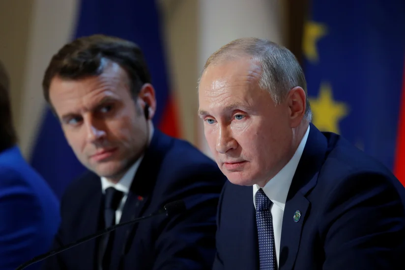 Макрон: Никто не понимает, почему я разговариваю с Путиным