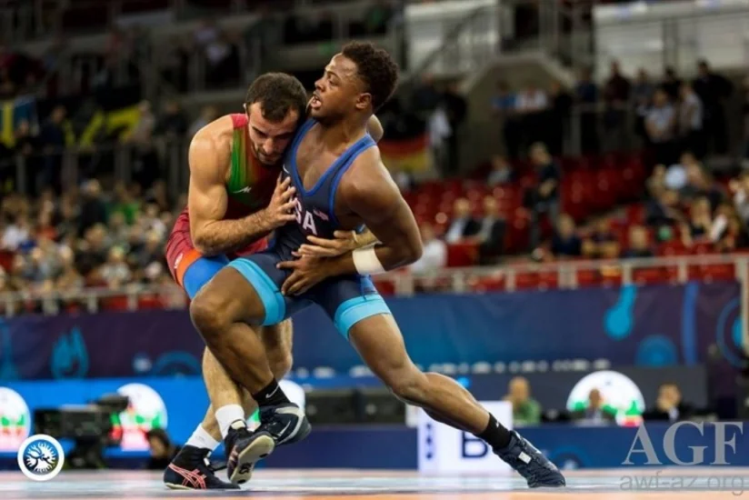 Azərbaycanın daha 2 güləşçisi dünya çempionatında medal qazanıb