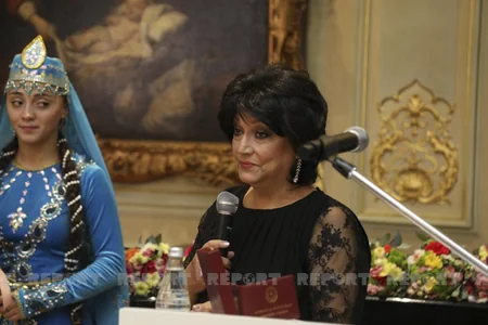 Flora Kərimova, Xuraman Qasımova və digər incəsənət xadimlərinə Prezident təltifləri təqdim olunub