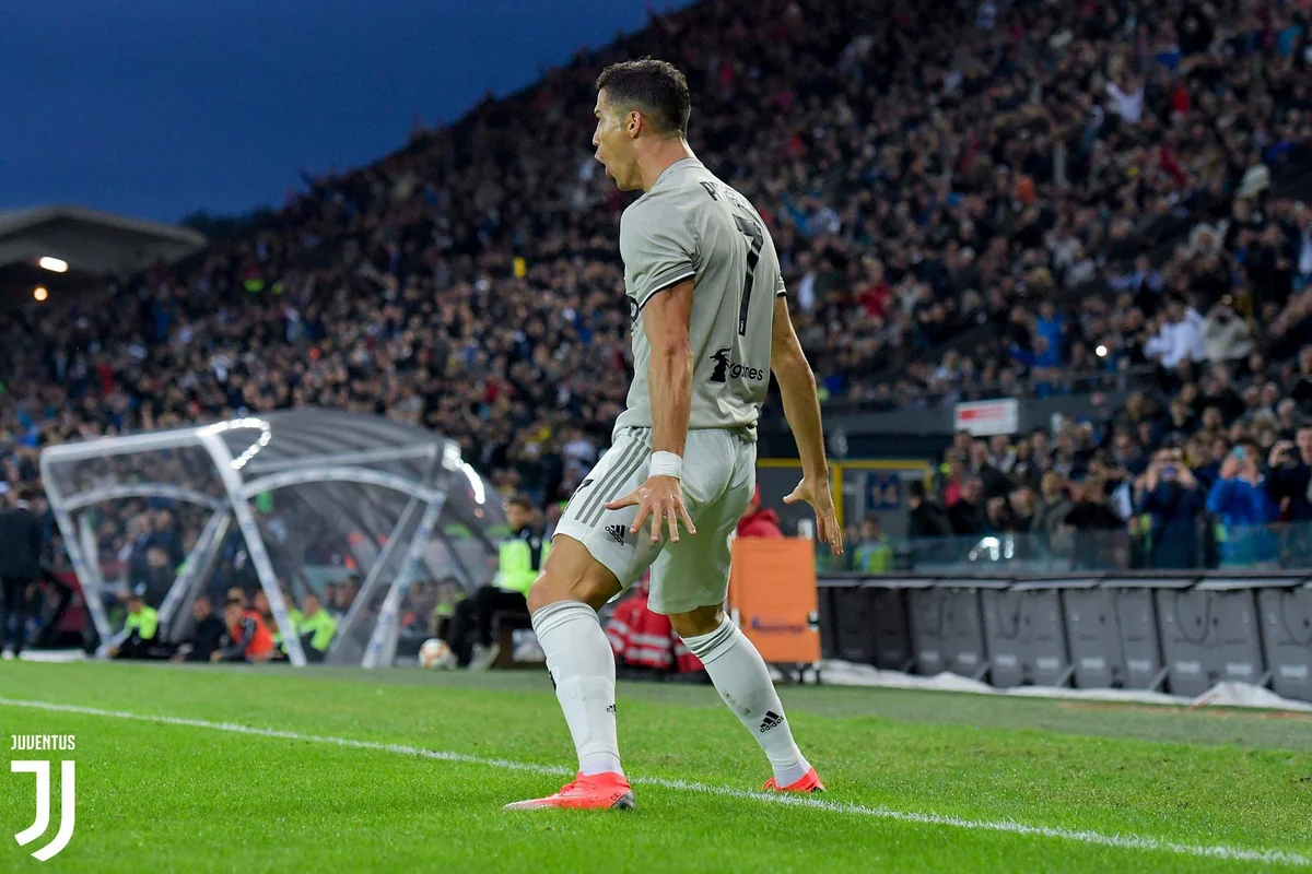 Ювентус одержал восьмую победу подряд в Серии А