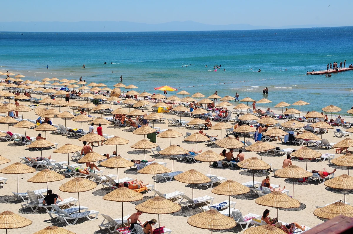 ​Sabah Abşeron çimərliklərində dəniz suyunun temperaturu 25°-dək isti olacaq