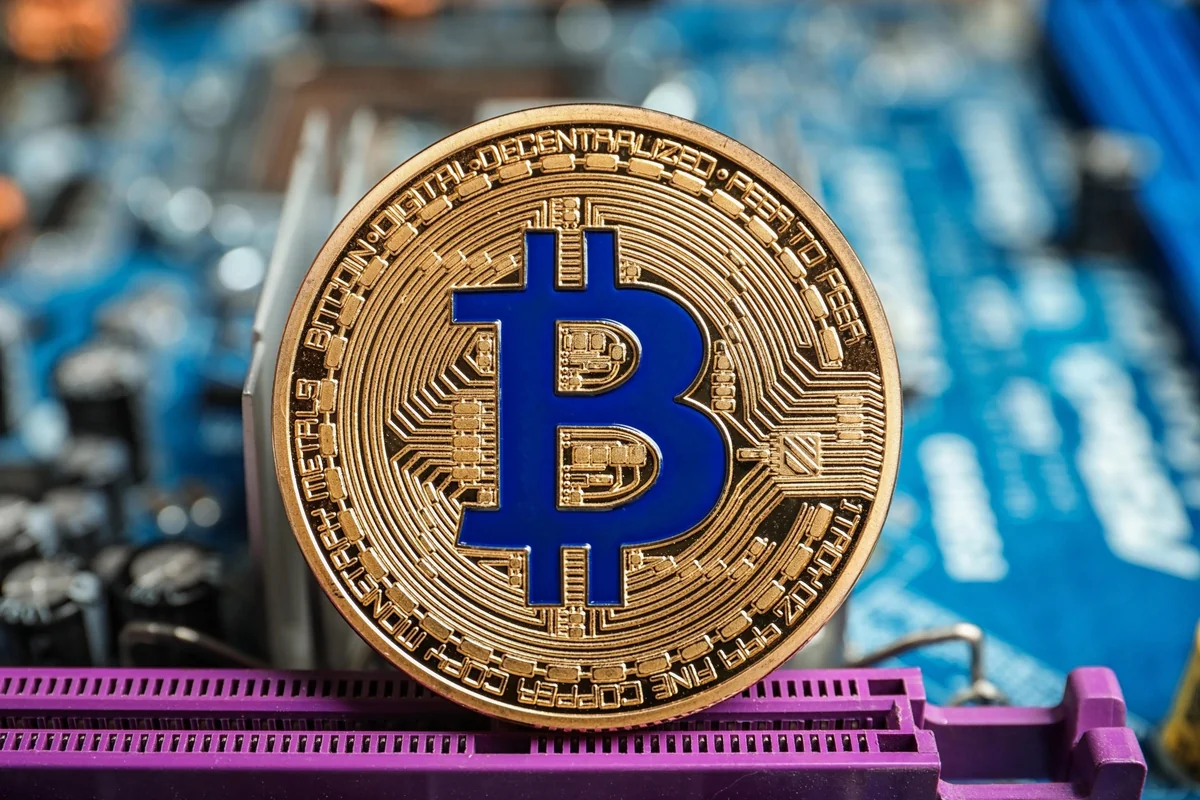 Стоимость биткойна превысила $50 тыс. впервые с 27 декабря 2021 года