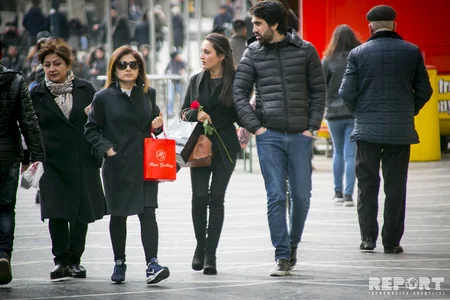 Bakıda Sevgililər günündən - FOTOREPORTAJ - VİDEO - YENİLƏNİB