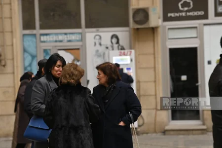 В Баку продолжается траурная церемония по погибшему при теракте в посольстве Азербайджана