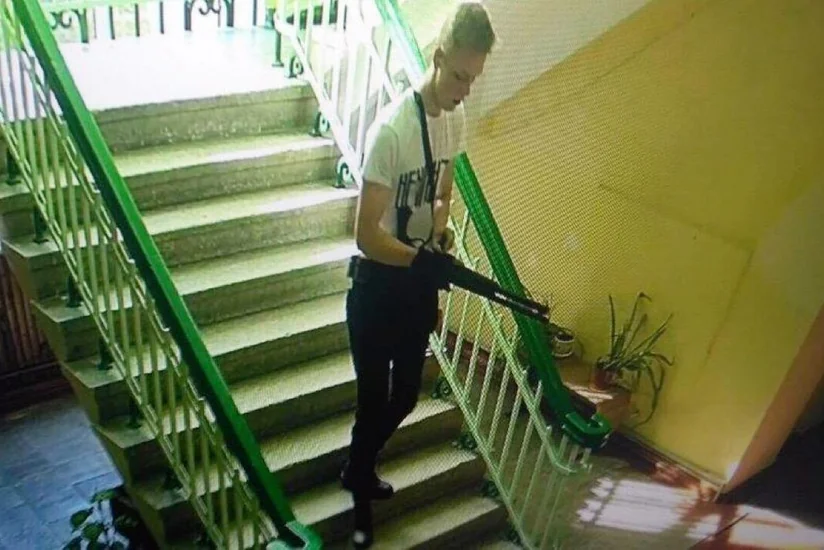 Kerçdə kollecdə atəş açanın valideynləri cərimə olunacaq