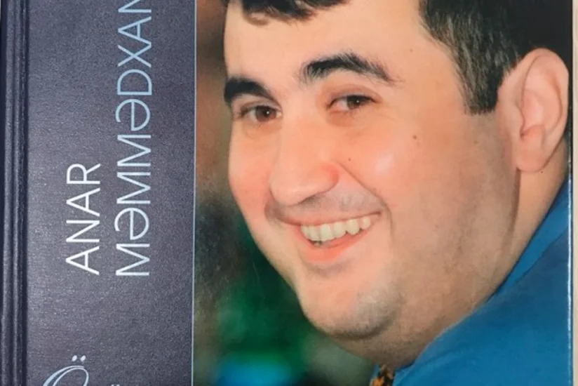 Anar Məmmədxanovun kitabları AMEA Mərkəzi Elmi Kitabxanasına hədiyyə edilib