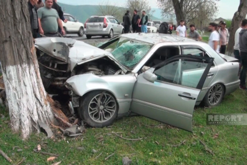 Zaqatalada iki minik avtomobili toqquşub, xəsarət alanlar var