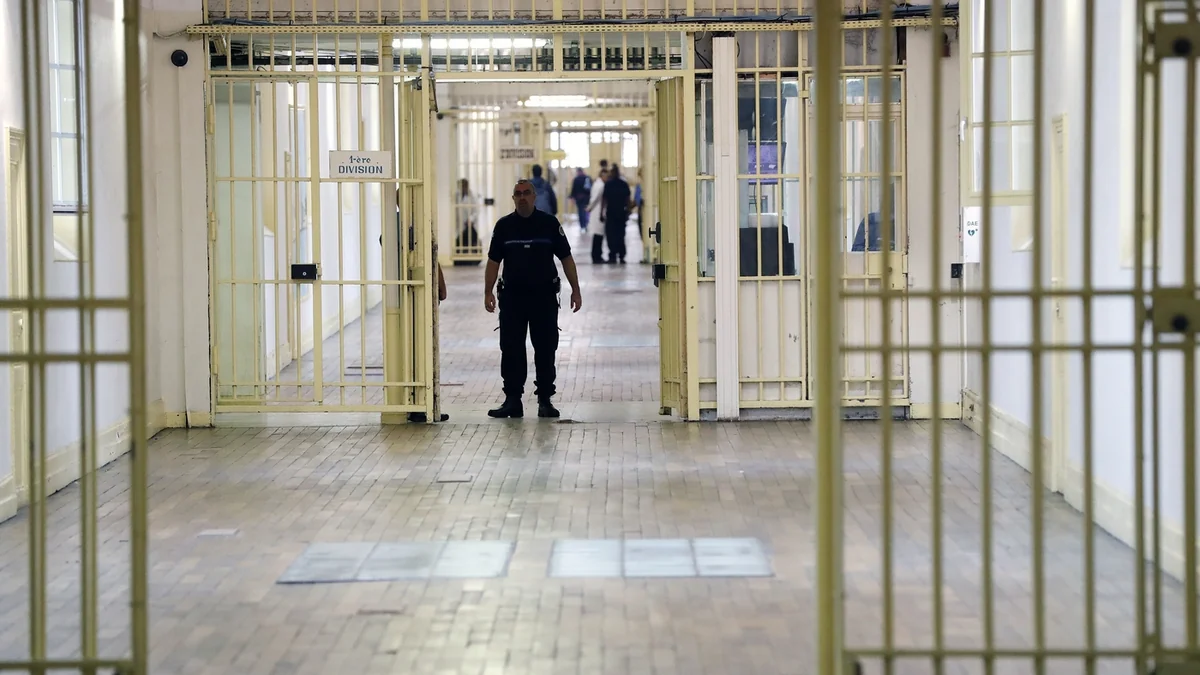 French prisons overcrowded as inmate population hits unprecedented levels