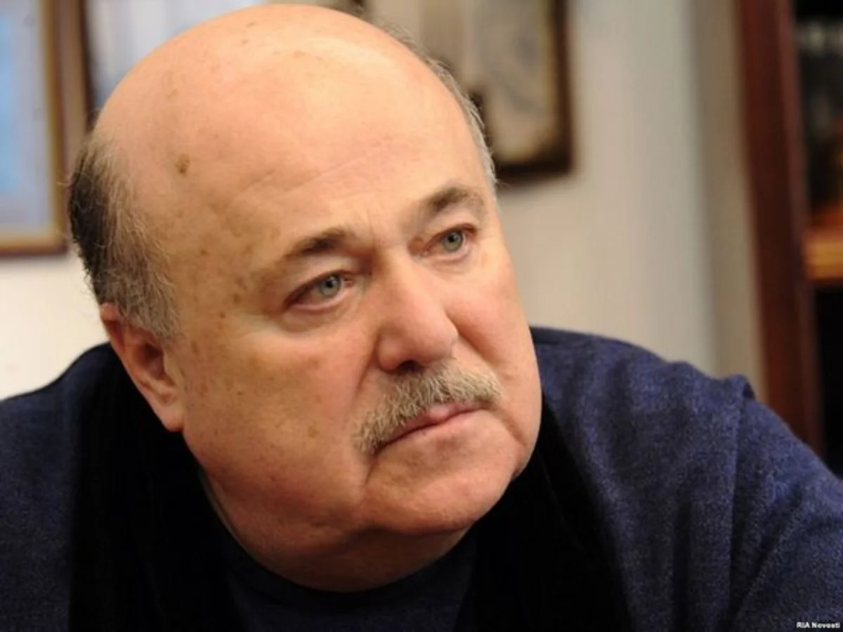 Aleksandr Kalyagin 74 yaşında Xlestakov obrazını ifa edəcək