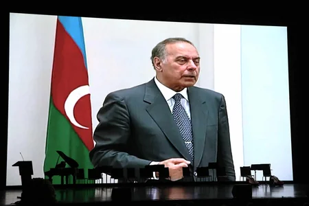 Azərbaycan Həmkarlar İttifaqları Konfederasiyası Sən elə bir zirvəsən adlı tədbir təşkil edib