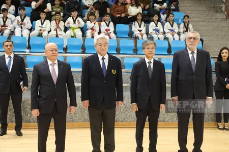 Kiçikyaşlı taekvondoçular arasında Azərbaycan birinciliyinin açılış mərasimi keçirilib