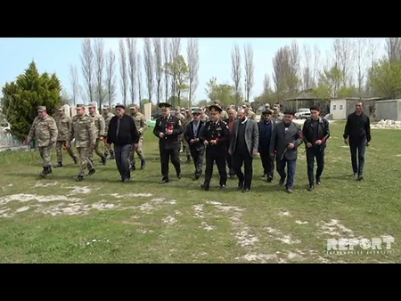 Azərbaycan ordusunun şəhid olan əsgərinin medalı ailəsinə təqdim edilib
