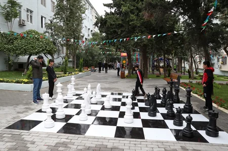 Bakıda növbəti abad həyət istifadəyə verilib