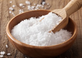 Azerbaijan starts supplying salt to Syria
