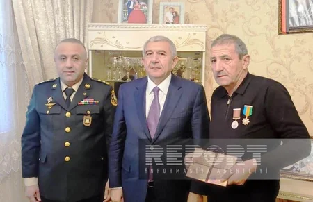 Tovuzda bir neçə şəhidin orden və medalları ailə üzvlərinə təqdim edilib 