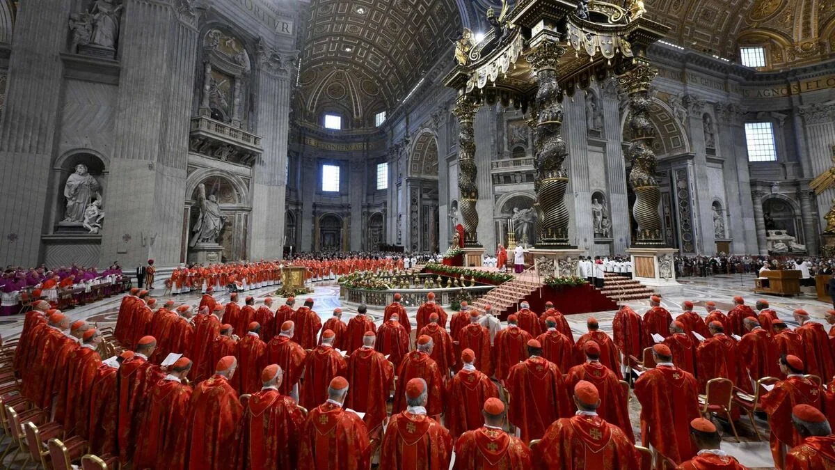 Konklav birinci turda yeni Roma Papasını seçə bilməyib – YENİLƏNİB
