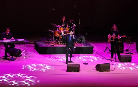 Heydər Əliyev Mərkəzində Aleksandr Serovun konserti keçirilib