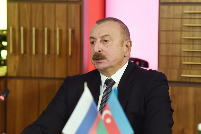 Ильхам Алиев: Реализуются восемь дорожных карт, принятых Азербайджаном и Россией