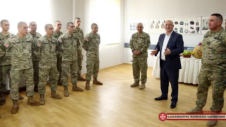 Gürcüstanın müdafiə naziri azərbaycanlı əsgərləri Novruz bayramı münasibətilə təbrik edib