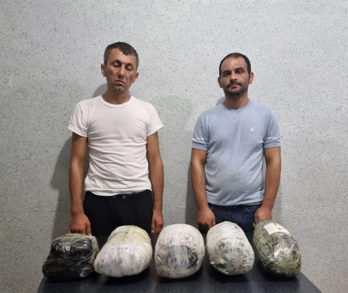 Kürdəmir sakinlərinin avtomobilindən narkotik götürülüb