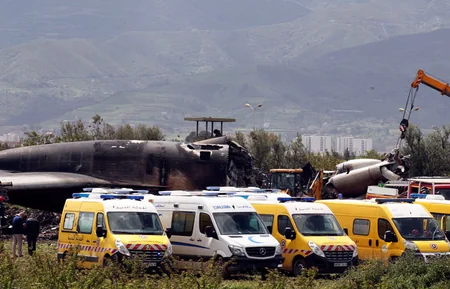Over 200 soldiers killed in Algeria plane crash - VIDEO