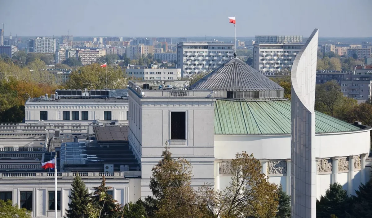 В здании парламента Польши искали бомбу