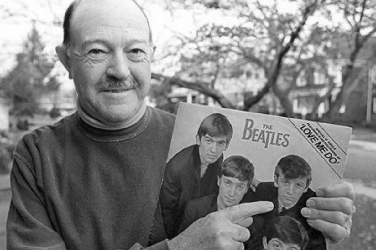 Early Beatles drummer Andy White dies