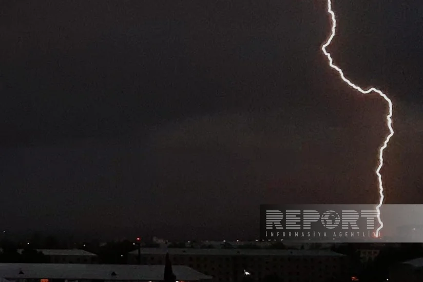 Gəncədə ildırım düşməsi nəticəsində baş vermiş yanğın söndürülüb - YENİLƏNİB