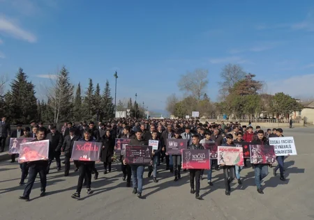 Tərtərdə Xocalı soyqırımı ilə əlaqədar ümumrayon yürüşü keçirilib