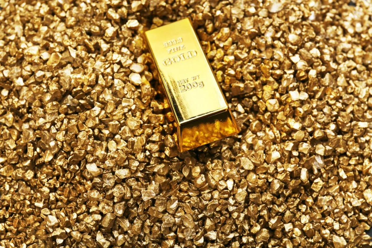Gold price hits all-time high, makes history