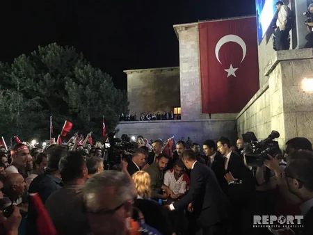 Türkiyədə 15 İyul hadisəsinin ildönümü münasibətilə keçirilən mitinqdə 6 nəfər yaralanıb - FOTO