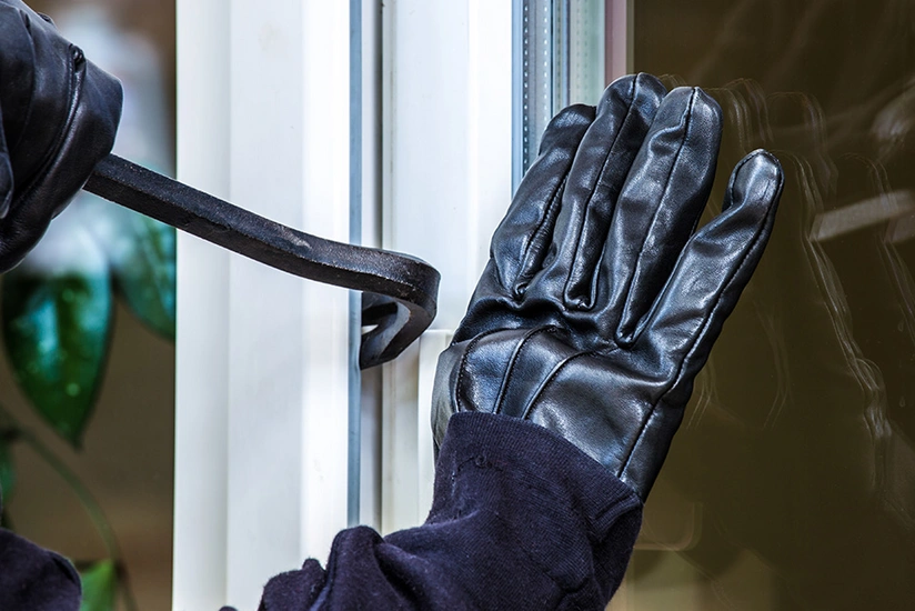 Bakıda marketdən 13 min manata yaxın oğurluq olub