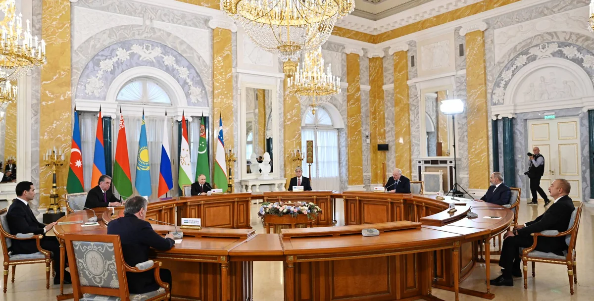 Ушаков анонсировал неформальную встречу глав стран СНГ в Петербурге
