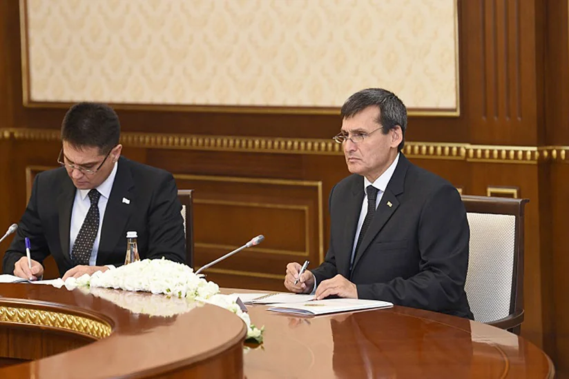 Глава МИД Туркменистана провёл встречу со спецпредставителем Генсека ООН по Центральной Азии