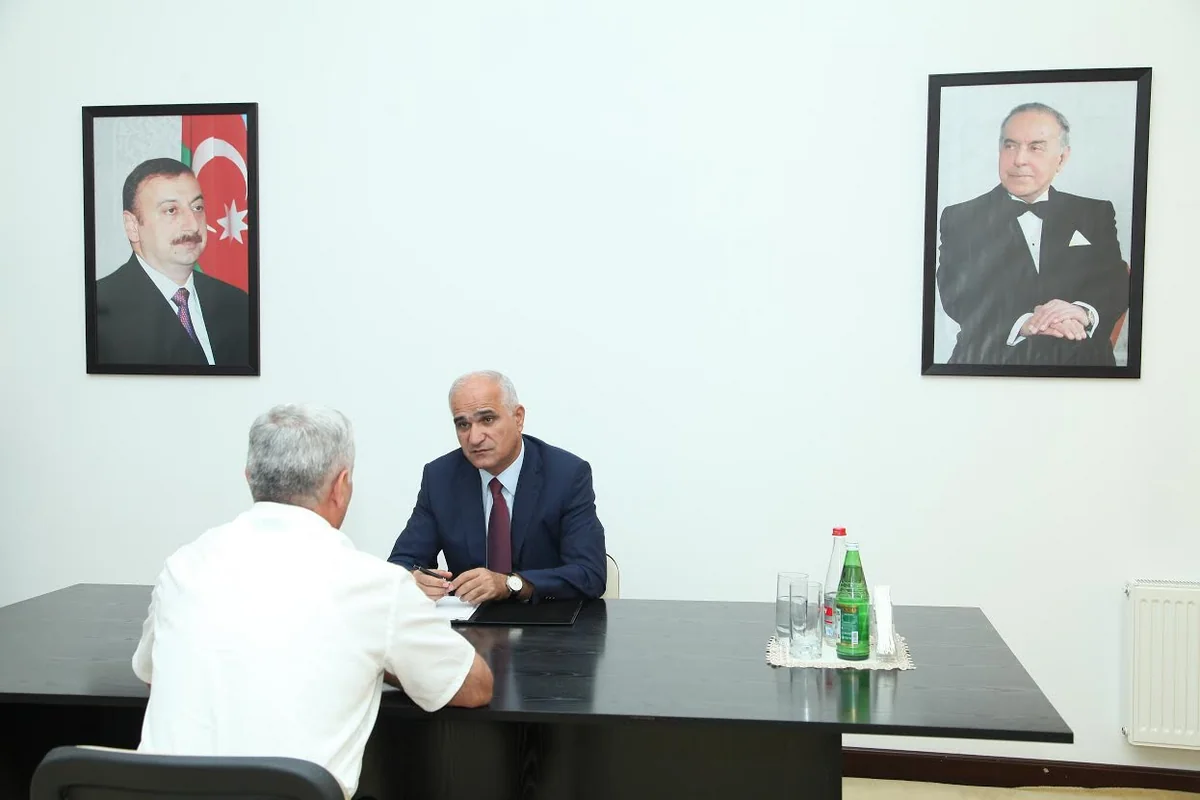 ​İqtisadiyyat və sənaye naziri Qubada vətəndaşlarla görüşüb