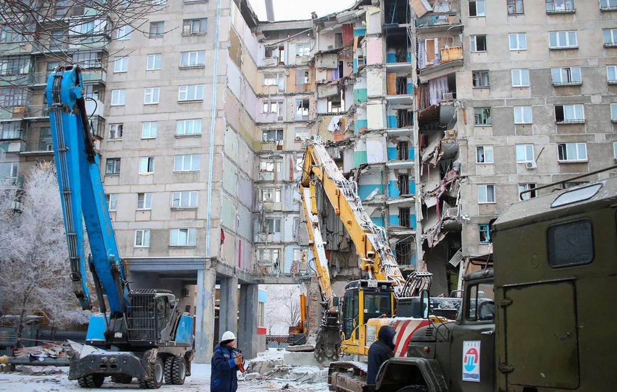 Следователи не обнаружили следов взрывчатки при осмотре завалов в Магнитогорске