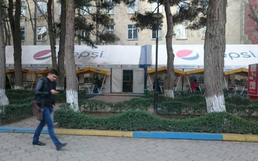 BDU-nun həyətindəki çayxana sökülüb - FOTO