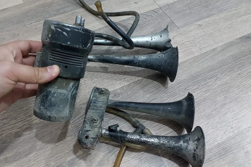 Avtomobildə yüksək səs siqnalından istifadə edən sürücü həbs olunub