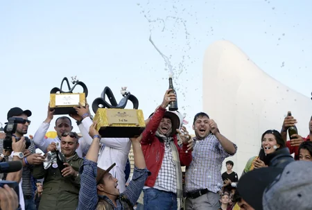 Heydər Əliyev Mərkəzinin qarşısında Red Bull Soapbox” yarışı keçirilib